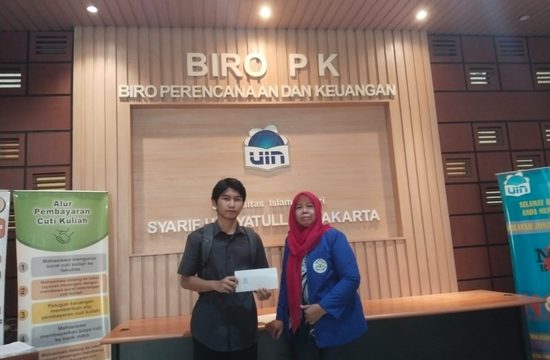 GYS Foundation mengantar Akbar untuk melanjutkan kuliah di UIN Syarif Hidayatullah Jakarta