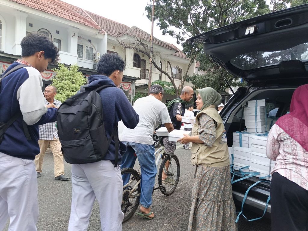 Kegiatan Jumat Berkah GYS bersama anak yatim dan dhuafa