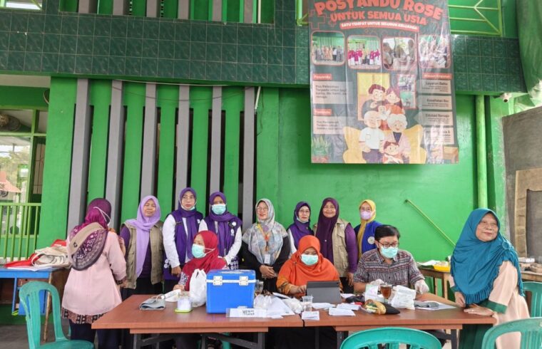 Kegiatan Posbindu lansia bersama GYS dan Posyandu Rose di Parung Serab