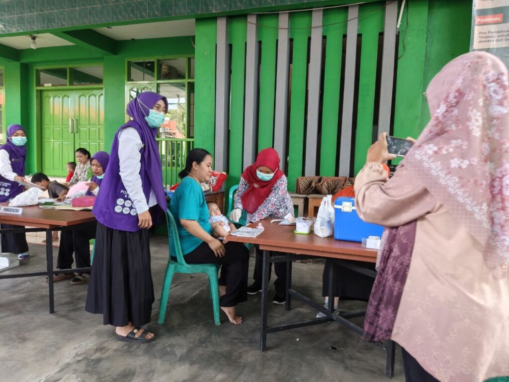 Kegiatan Posbindu lansia bersama GYS dan Posyandu Rose di Parung Serab