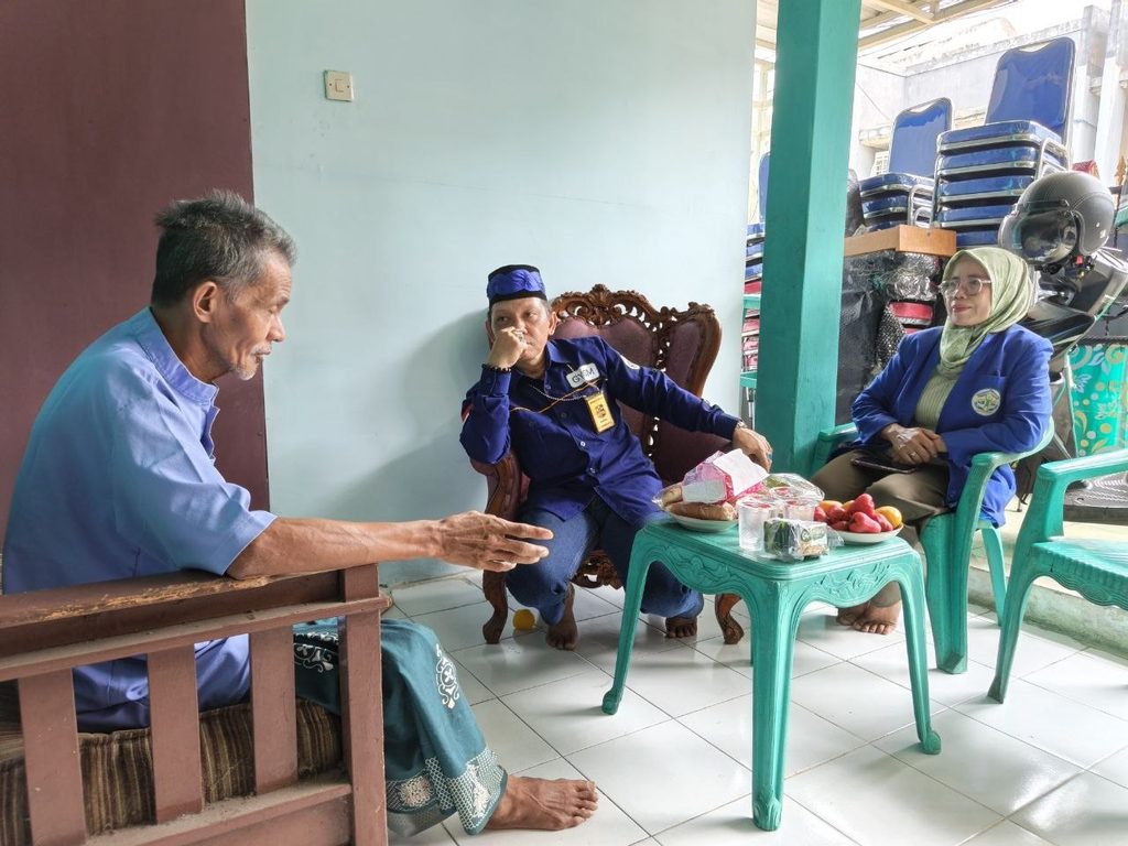 Kunjungan silaturahmi GYS kepada Pak RW 6 pascamputasi kaki