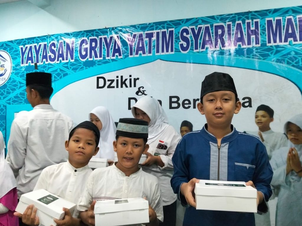 Kegiatan santunan Jumat Berkah pekanan untuk anak binaan GYS