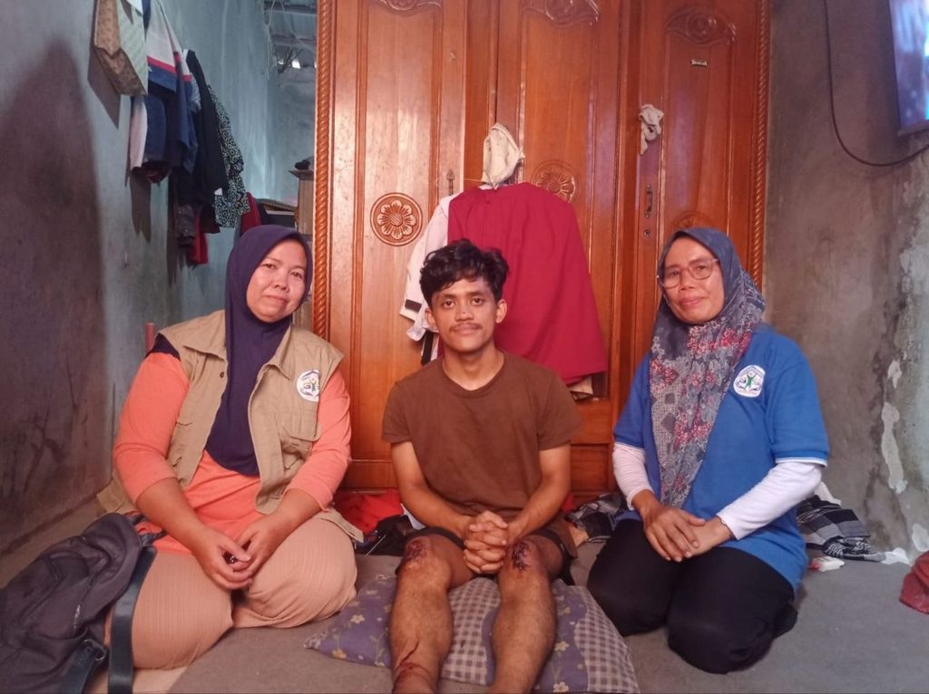 Kunjungan GYS untuk memberikan dukungan kepada Fathir, anak binaan GYS